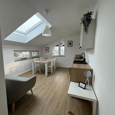 Apartmaji Cepon דירה *